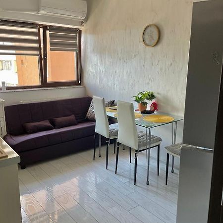 Ferienwohnung Apartament Corni Râmnicu Vâlcea Exterior foto